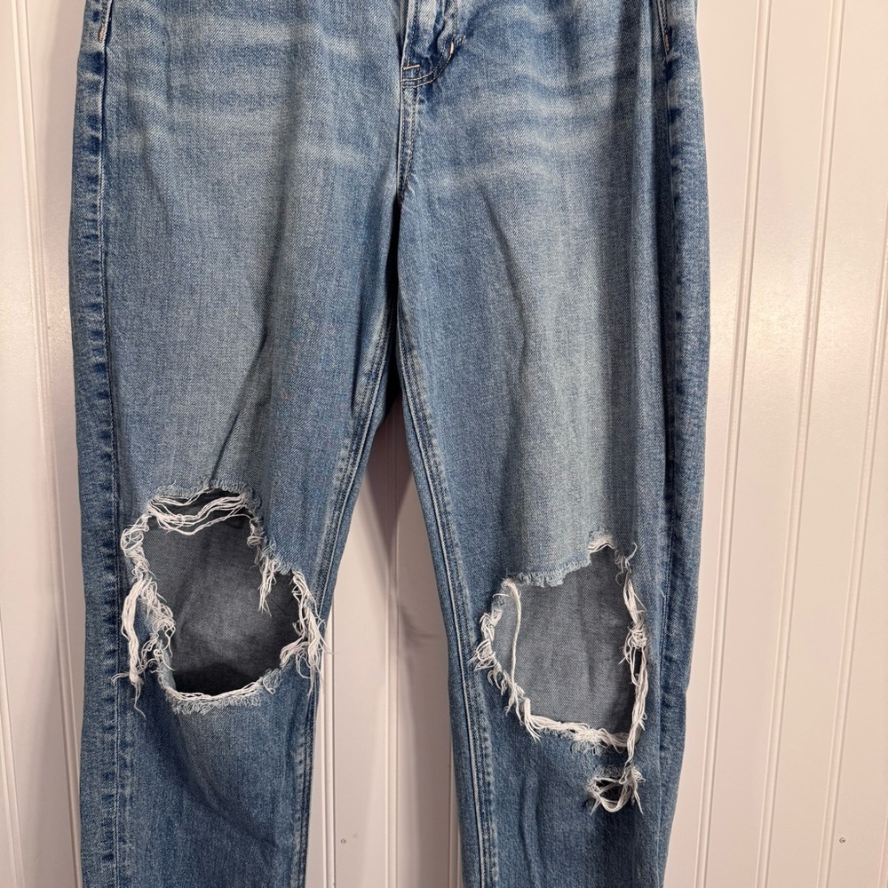 American Eagle Strigid Mom Jeans Distressed High-Waisted Women’s Size 8 Short - Picture 4 of 15